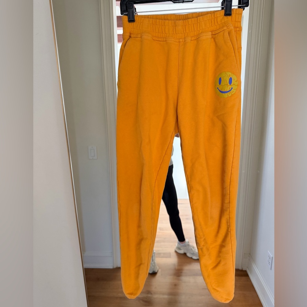 Outdoor Voices Joggers with Smiley Face
Size xs